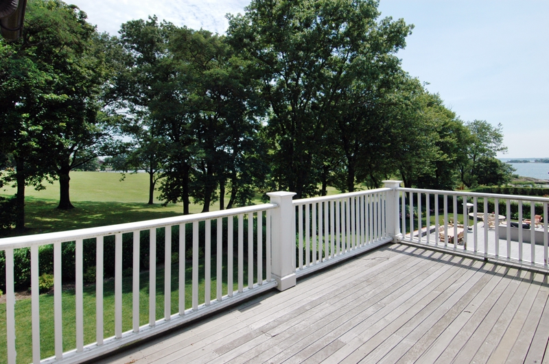  balcony 30 Malysna LANE