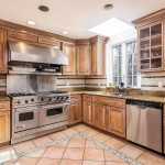 021-Kitchen-2350868-medium